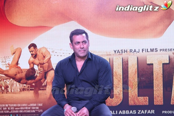 Salman Khan, Anushka Sharma at 'Sultan' Trailer Launch
