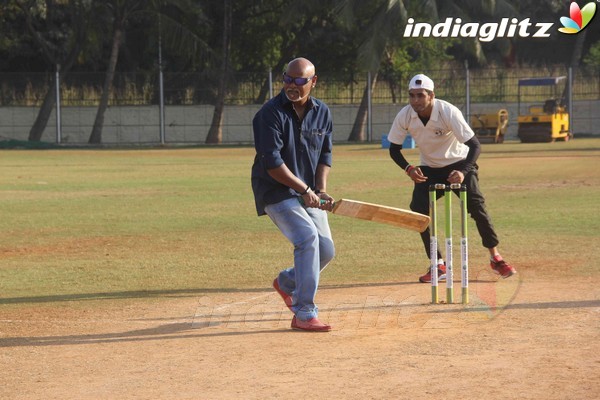 Suniel Shetty, Athiya Participate in Vishesh Cup Cricket Match