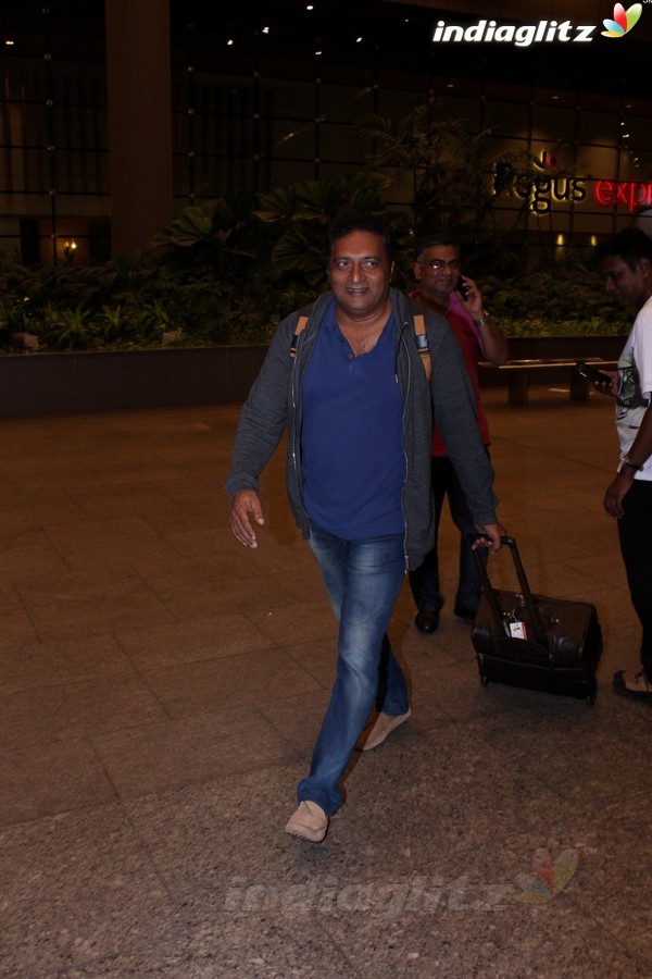 Sushmita Sen, Sanjay Dutt, Jackie Shroff, Prakash Raj Spotted at Airport