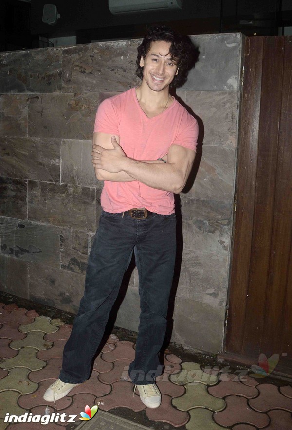 Tiger Shroff Snapped with Girl at Restaurant