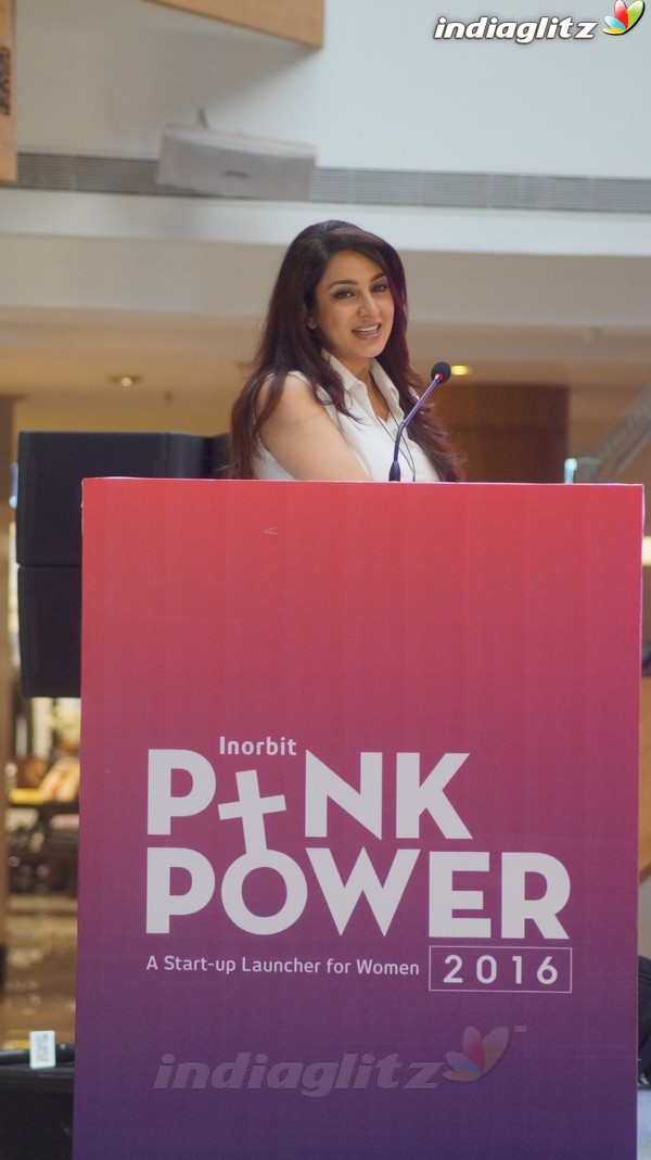 Tisca Chopra Felicitates Pink Power 2016 Winners