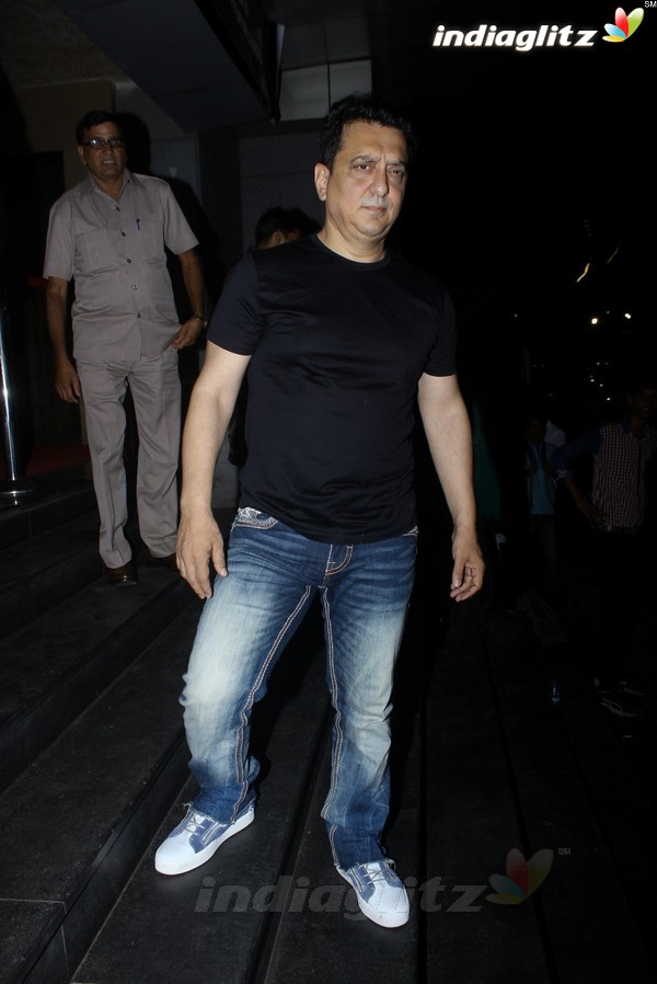 Salman Khan & Shah Rukh Khan at Special Screening of Film 'Tubelight'