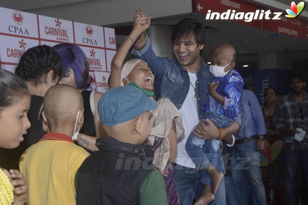 Vivek Oberoi Celebrates Birthday With Cancer Patients