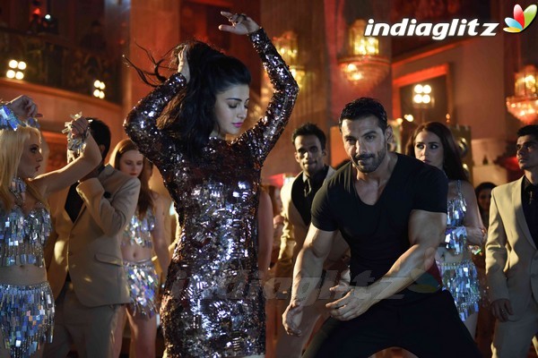 John Abraham, Shruti Haasan at 'Welcome Back' Song Shoot