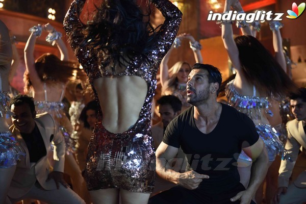 John Abraham, Shruti Haasan at 'Welcome Back' Song Shoot