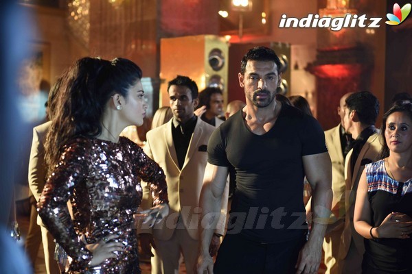 John Abraham, Shruti Haasan at 'Welcome Back' Song Shoot