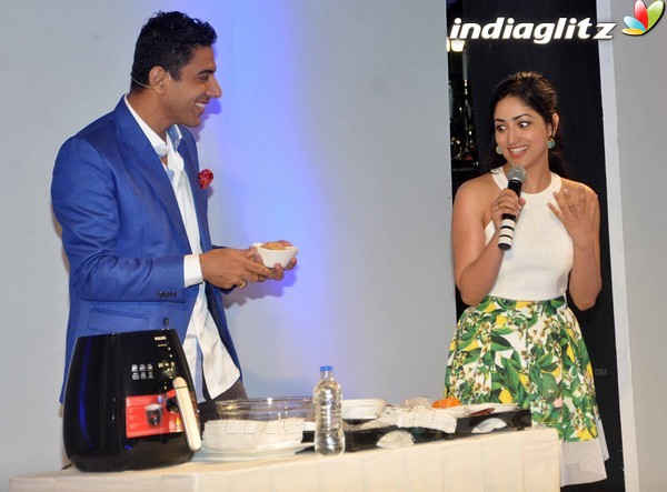 Yami Gautam at Times Food & Fashion Show