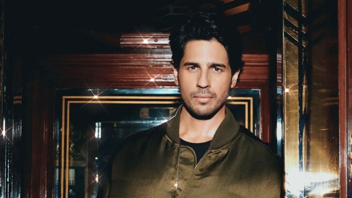 I never thought that being easy on the eyes would be a negative. - Sidharth Malhotra