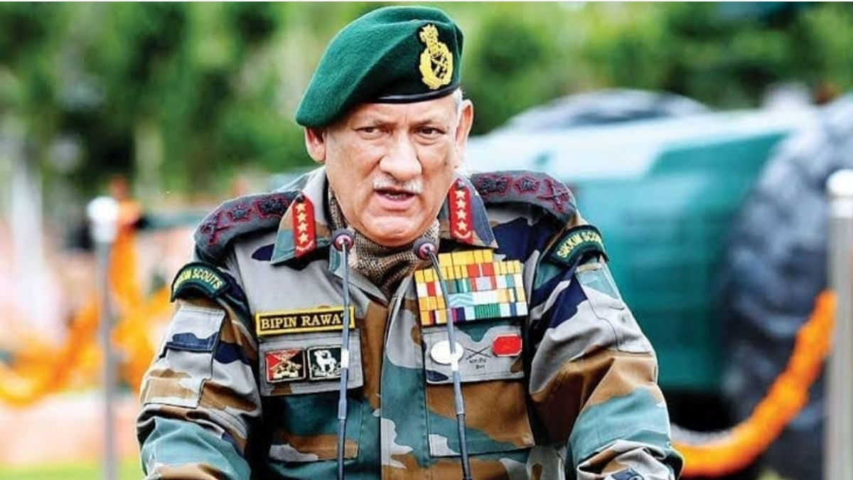 Bollywood mourns the loss of CDS General Bipin Rawat 