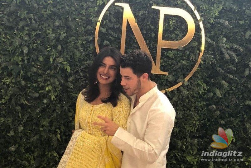 Priyanka Chopra And Nick Jonas Confirms Engagement With This Romantic Pic!