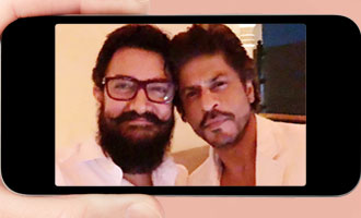 FIRST TIME: SRK & Aamir Khan click selfie together