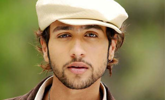 Adhyayan Suman gives his best shot for 'DNA Of Love'