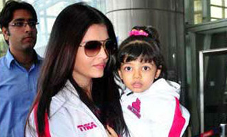 Aishwarya & daughter Aaradhya in Jaipur to cheer Abhishek Bachchan's team
