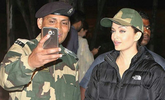 Aishwarya Rai Bachchan clicks selfie with jawans: See Here