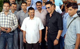 Akshay Kumar joins hands with Delhi CM
