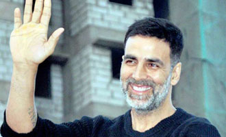 Akshay Kumar salutes 'cleaning soldiers' of India