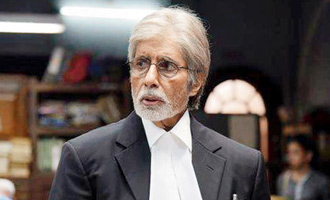 Amitabh Bachchan photobombed on 'Pink' set: Check Pic
