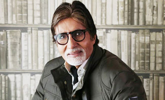 Big B feels honoured and blessed in Twitter world