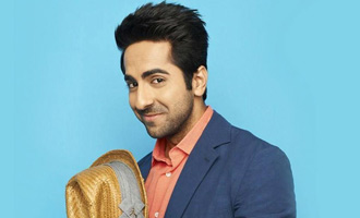 Ayushmann Khurrana extends support to theatre group