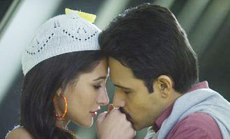 Nargis Fakhri was uncomfortable with lots of kissing in 'Azhar' song