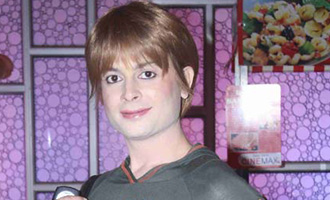 Checkout: Bobby Darling to tie the knot soon