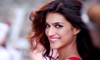 Kriti Sanon will make any girl jealous with these 'Dilwale' moments!