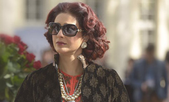 Tabu looks elegant as Begum in 'Fitoor'