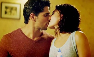 When Sidharth found Jacqueline 'too hot' to handle