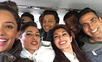 'Housefull 3' Selfie: Akshay Kumar starts shooting