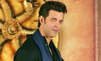 Hrithik Roshan made very happy by visually challenged fan!
