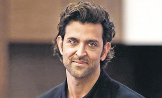 Hrithik Roshan has got new HUG Buddy! FIND OUT MORE