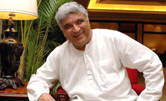Javed Akhtar to turn producer with a multi starrer