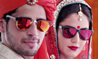 'Kala Chashma' fever hits colleges!