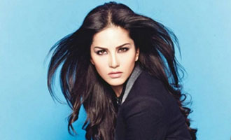 Sunny Leone slams rumours about Rs 4 Crore deal