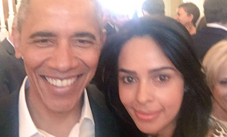 Proud Moment! Mallika Sherawat click selfie with Barack Obama