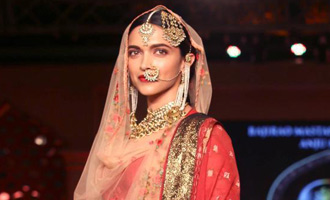 Checkout: Deepika Padukone's exquisite beauty on ramp