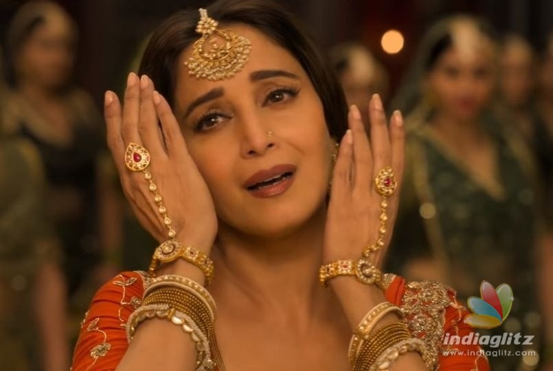 Madhuri Dixit’s Grace In “Tabaah Ho Gaye” From ‘Kalank’ Is Pure Magic!