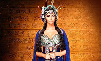 First look of Pooja Hegde from 'Mohenjo Daro' is out! She is a complete Goddess