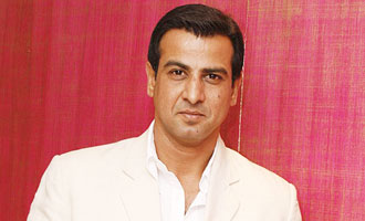 Ronit Roy turns 25 in the industry