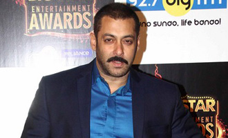 Salman Khan's good fortune continues; Wins not one but three Big Star Entertainment Awards!!!