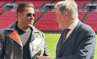 Salman Khan spotted in london Tiger is alive