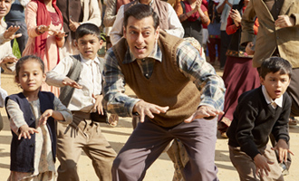 Salman's fun treat for the kids of 'Tubelight'