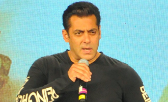 Aamir or Hrithik would have played my 'Tubelight' character well: Salman Khan