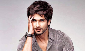 Shahid Kapoor nervous about 'Rangoon'! READ WHY!!