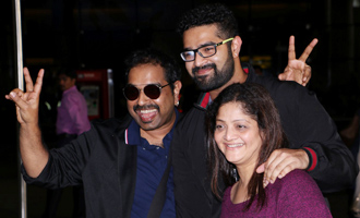 Shankar Mahadevan With Family Spotted at Airport