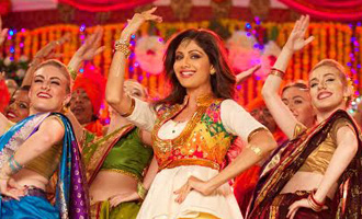 Catch here: Shilpa Shetty in 'Wedding Da Season' video