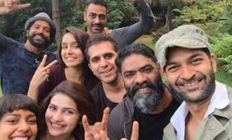 Pic of the day: Shraddha Kapoor clicks selfie with 'Rock On 2' team