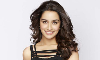 When Shraddha Kapoor's fans came all the way from Surat to wish her!
