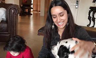 AWWdorable Shraddha Kapoor's candid moments will leave you in awe!