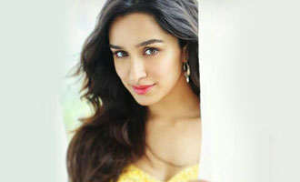 Shraddha connects with fans despite 'Haseena' shooting